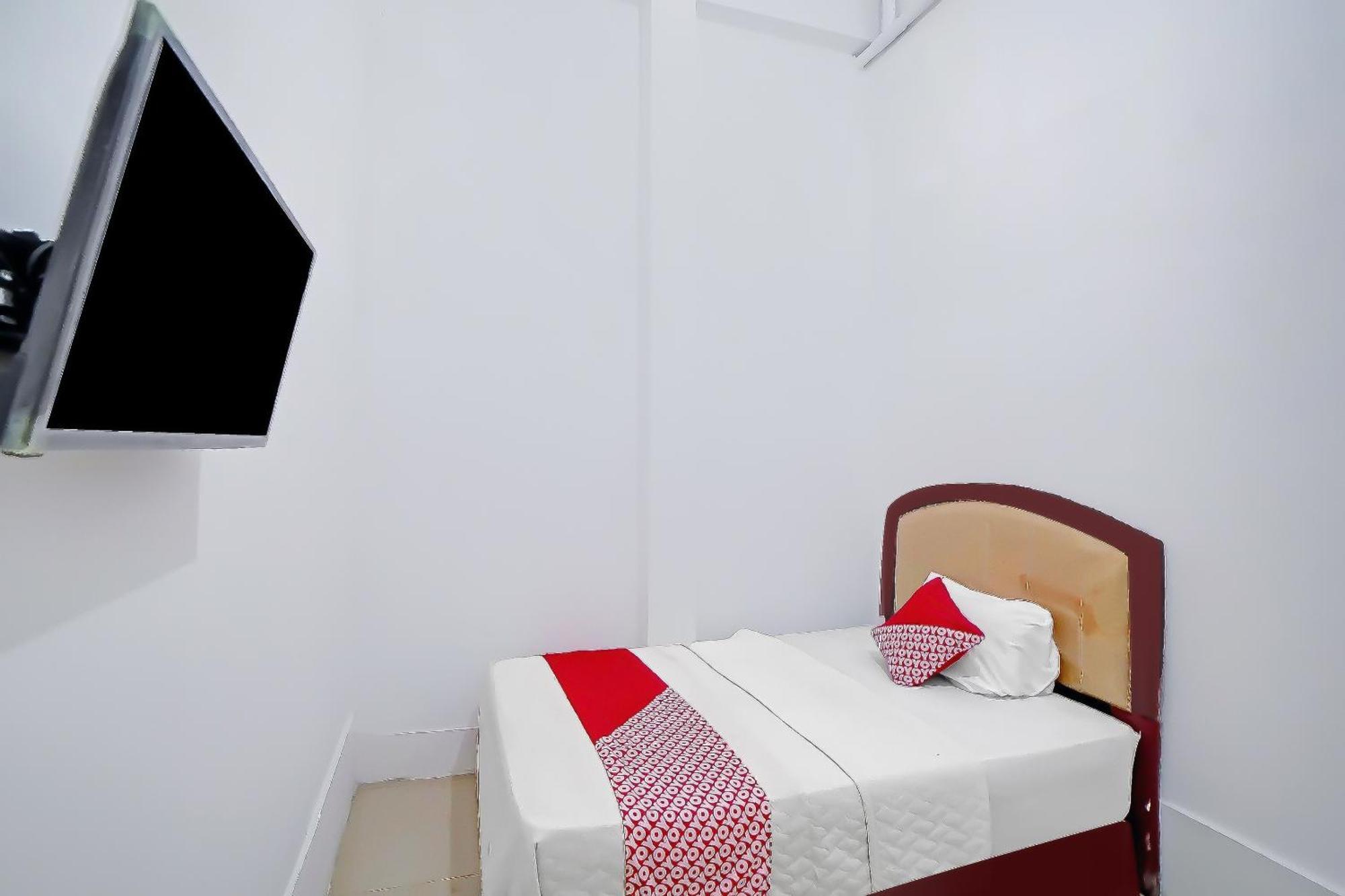 Oyo 90387 Sepakat Hotel Medan