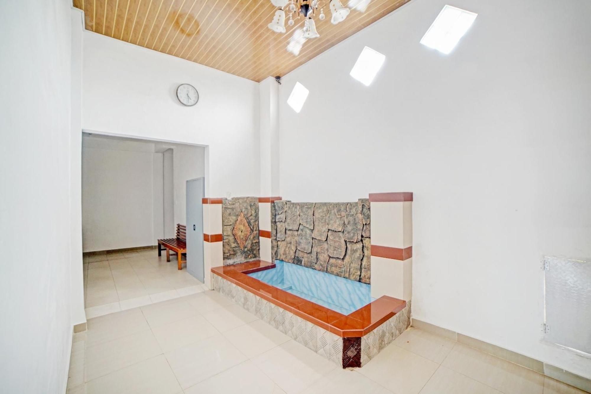 Hotel Oyo 90387 Sepakat 2*