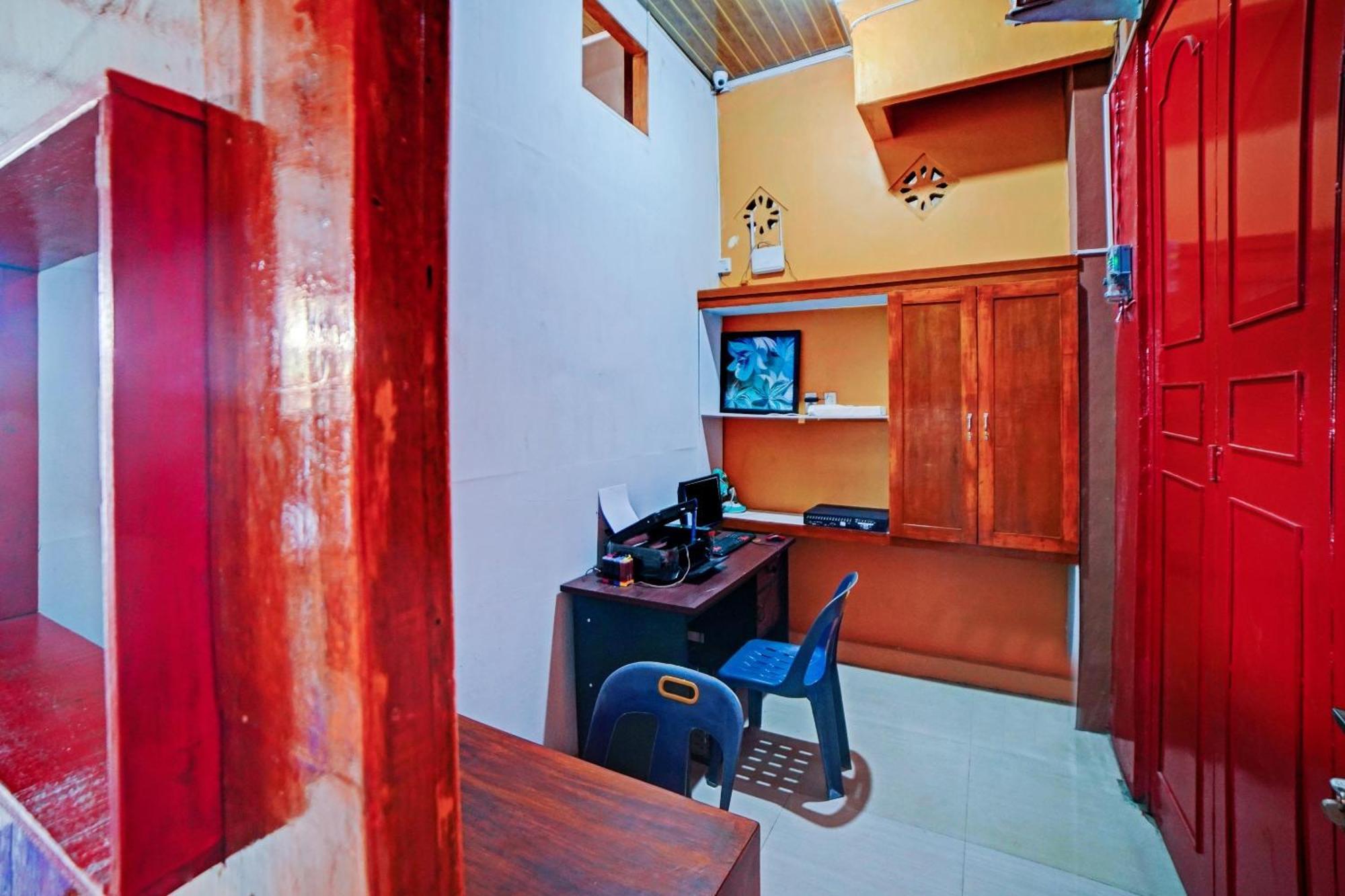Oyo 90387 Sepakat 2*